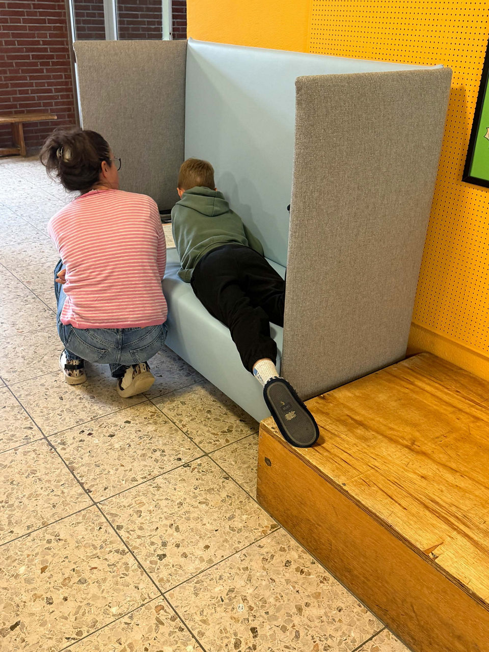 Lehrerin und Schüler