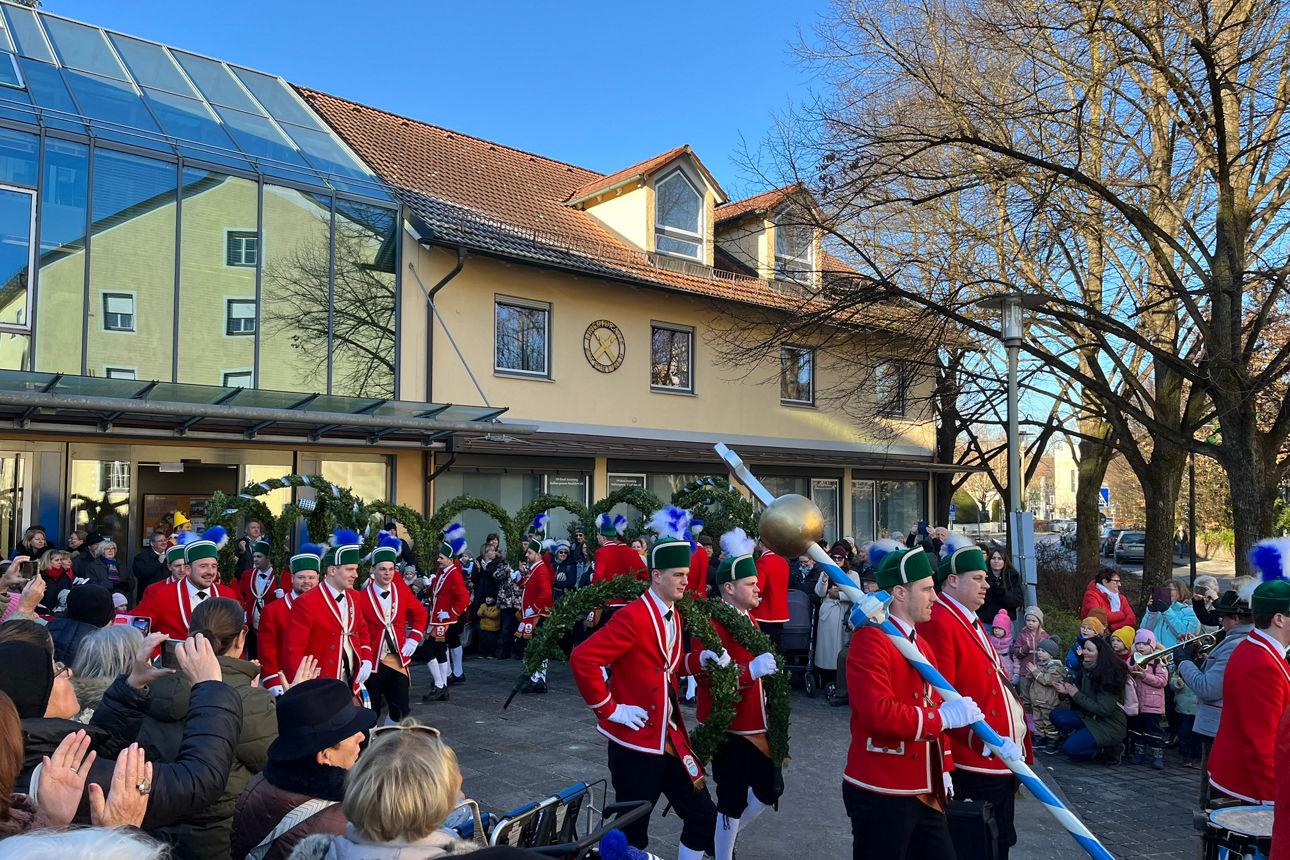 Schäffler beim Tanz