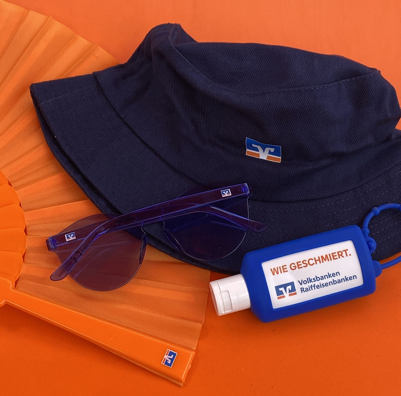 Giveaways der Volksbanken Raiffeisenbanken auf dem San Hejmo Festival
