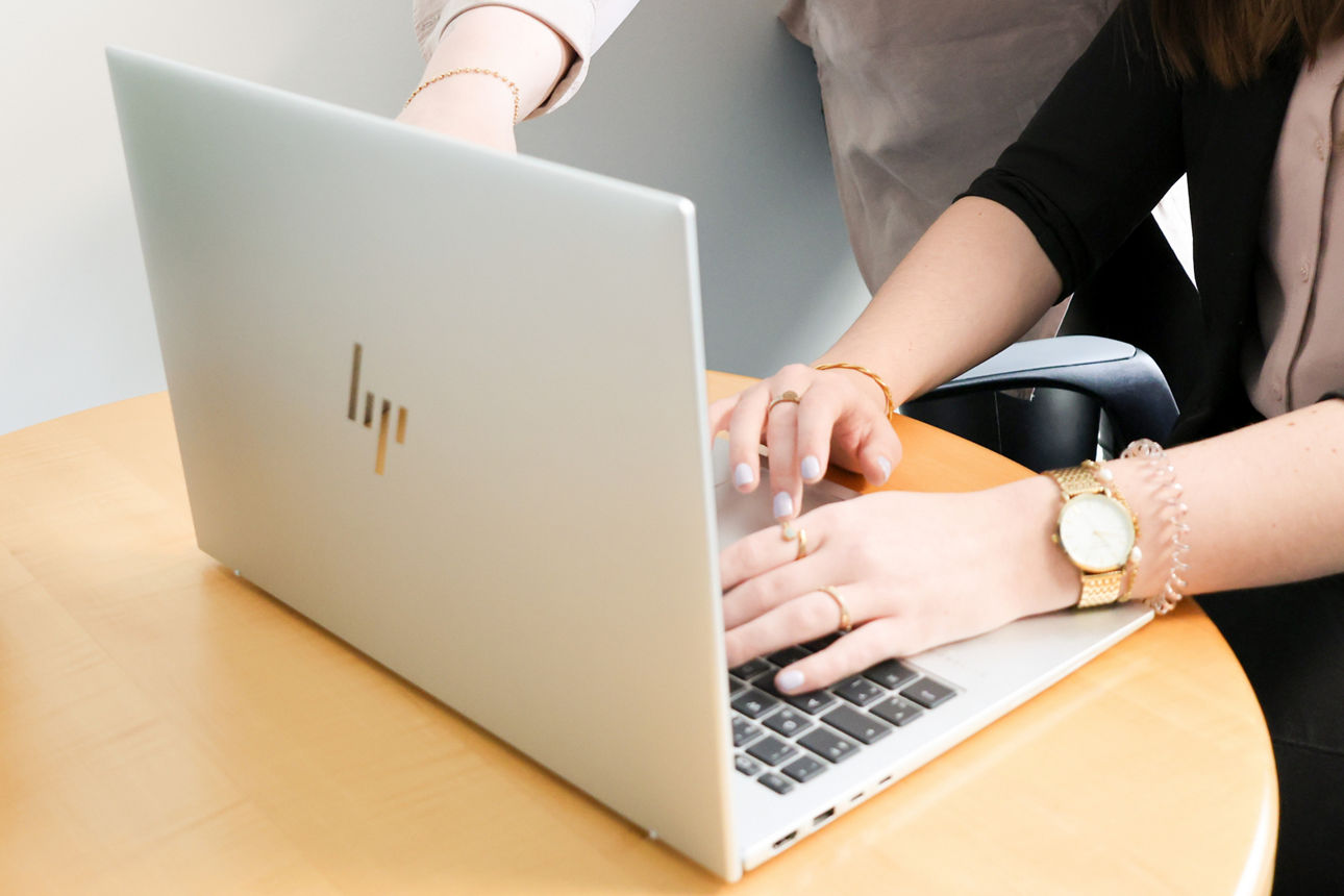 Arbeiten am Laptop