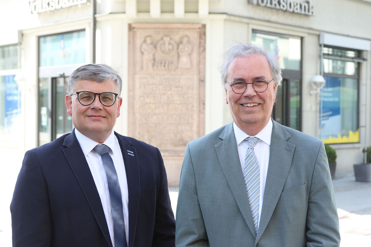   Vorstand                           Vorstandsvorsitzender Gerd Koschmieder                      Gunnar Bertram