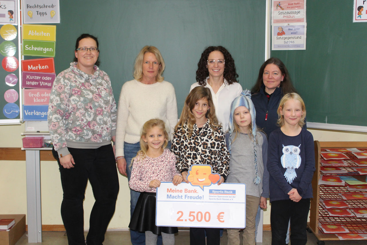 Spendenübergabe an Grundschule Bürgeln-Betziesdorf