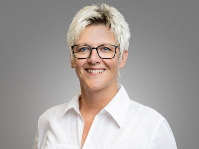 Katrin Thönes