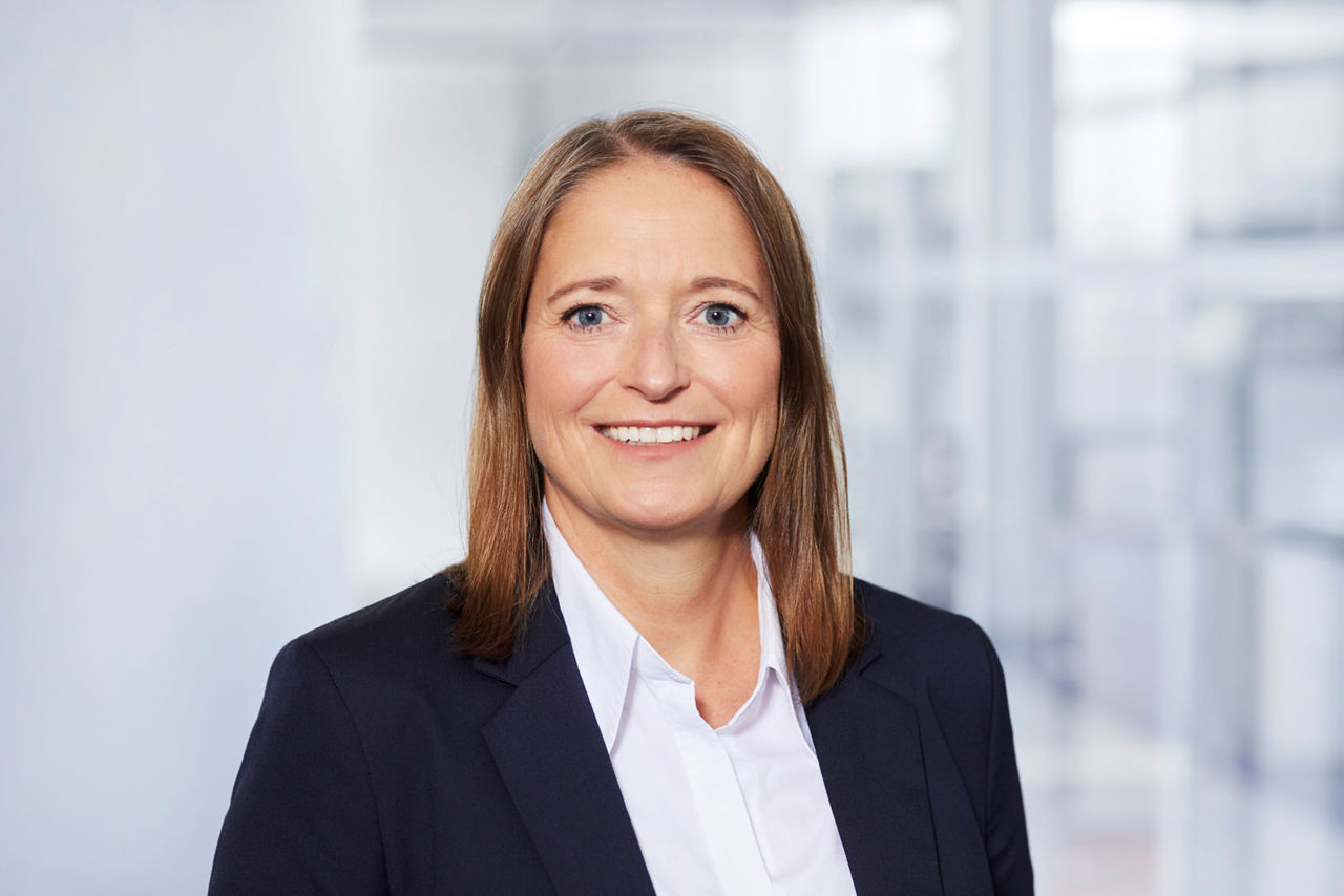 Portrait zeigt Ilka Andresen, Assistenz der Abteilung IPF