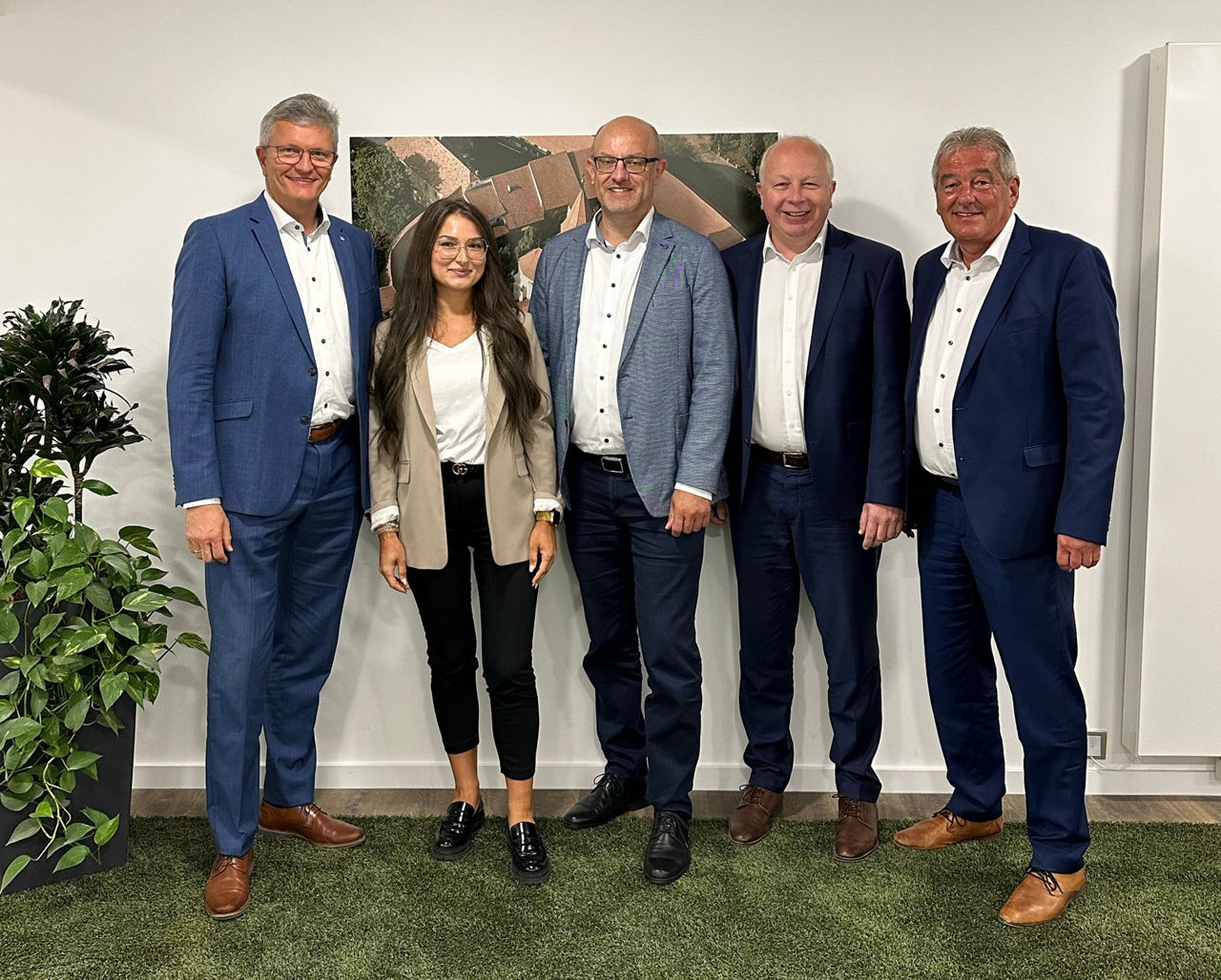 Natali Häberle und Jürgen Osterhues werden im Team begrüßt