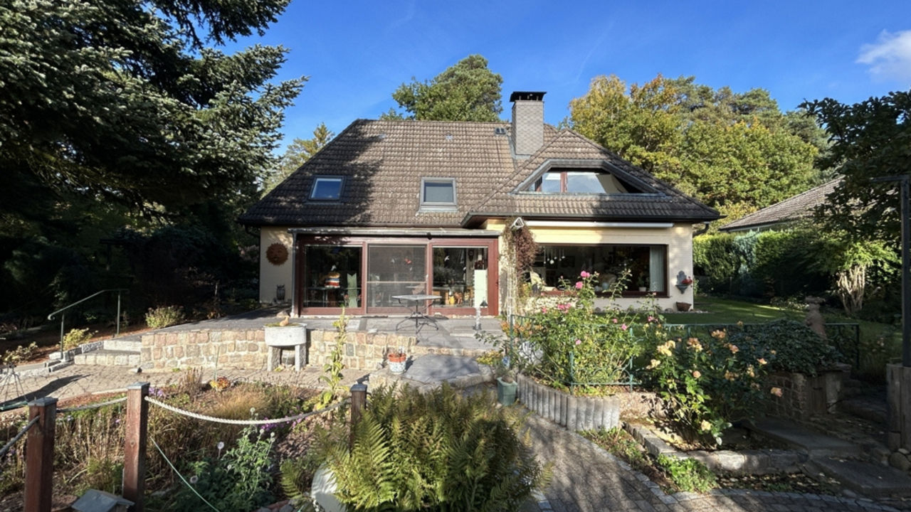 2-Fam.-Haus mit Wintergarten in Maschen-Heide