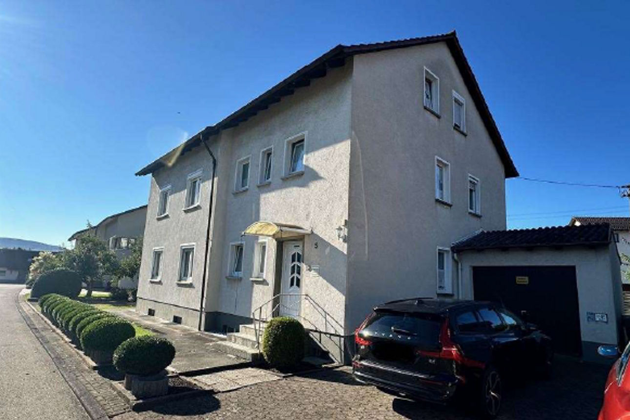 3,5-Zimmer-Wohnung in kleiner Einheit mit eigenem Gartenanteil in Frittlingen