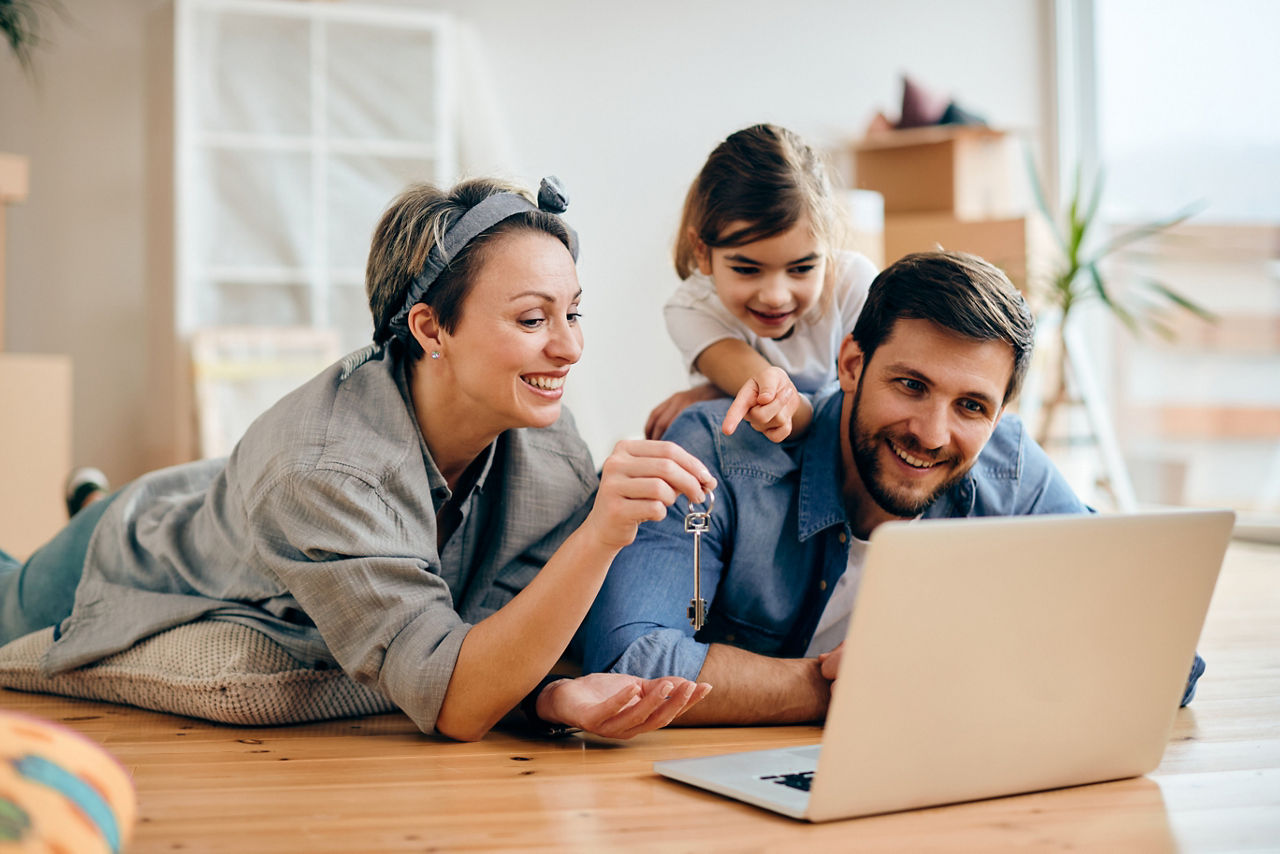Eine Familie sucht ein Haus