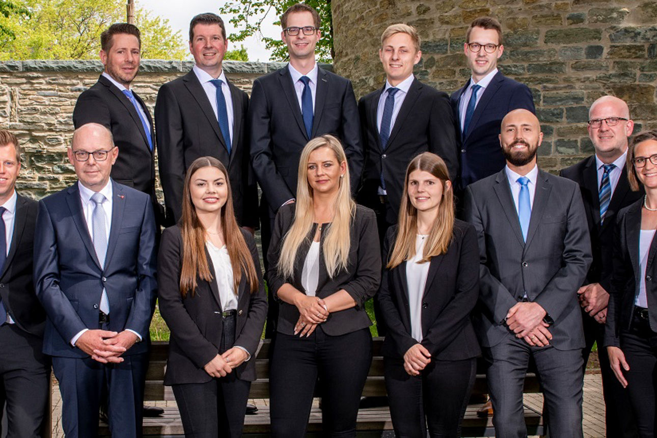 Gruppenfoto der Immobilienabteilung