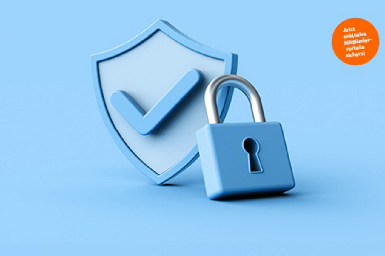 Pärchen zusammen auf dem Sofa