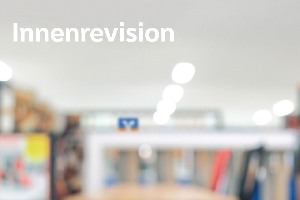 Verschwommener Hintergrund in einen Serviceraum für Kundinnen und Kunden