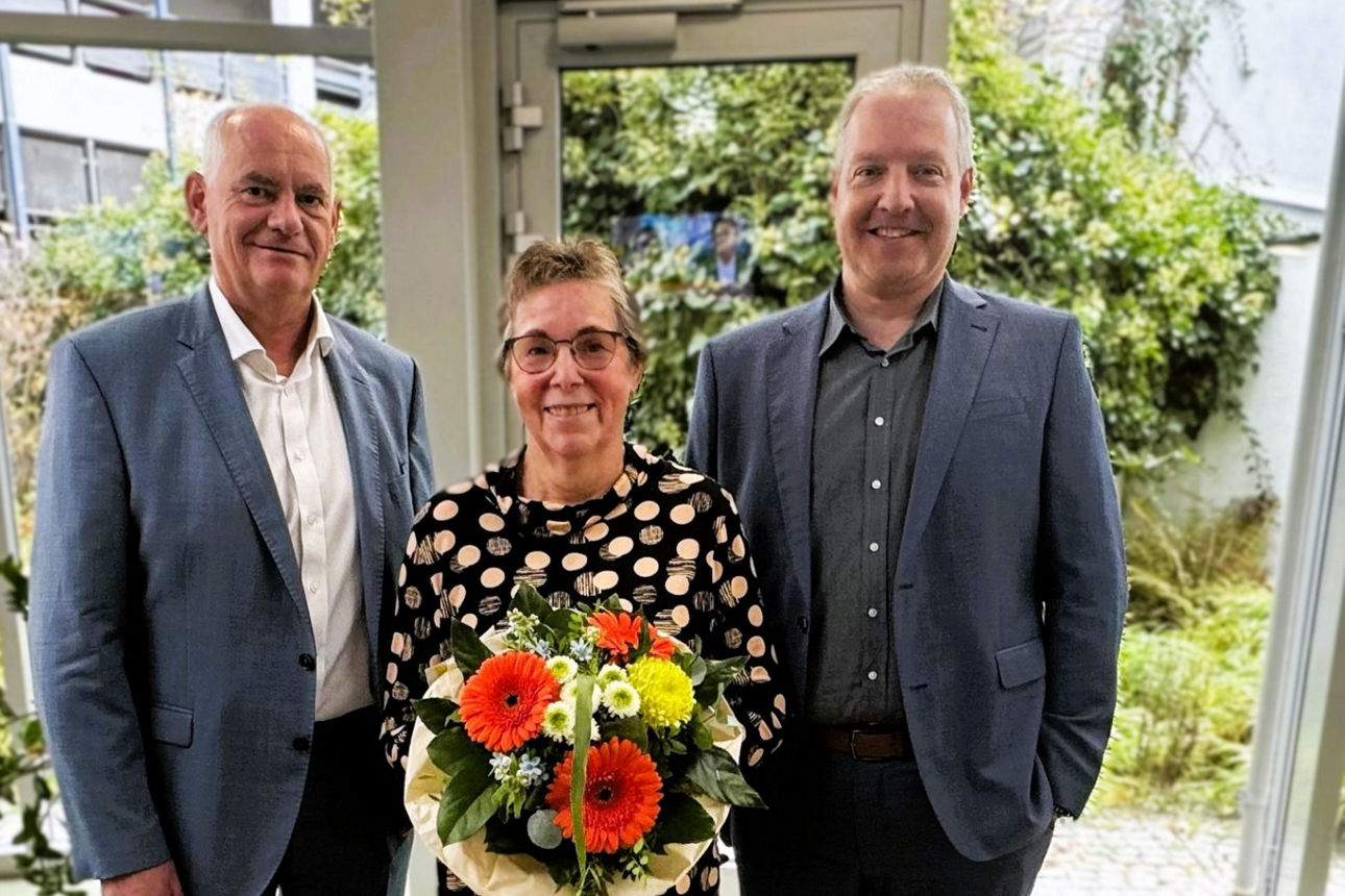 Auf dem Bild sind Vorstand Reiner Richter, Isa Brunner und Philipp Rösch zu sehen
