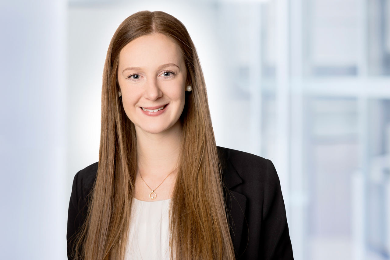 Portrait zeigt Isabel Gärtner, Fachbereichsleiterin Privatkunden
