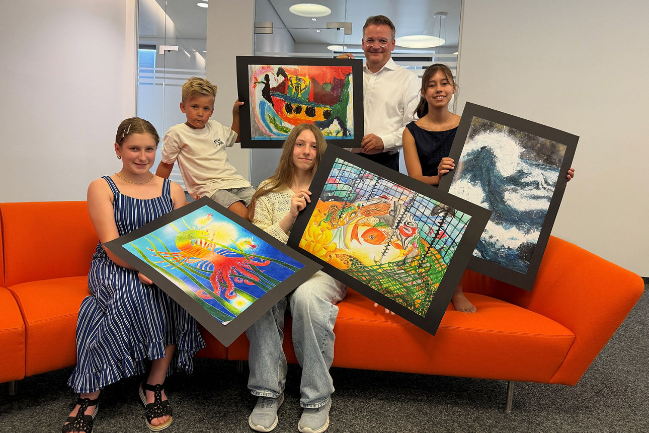 Vier Landes- und Bundessieger des Internationalen Jugendwettbewerb "jugend creativ"