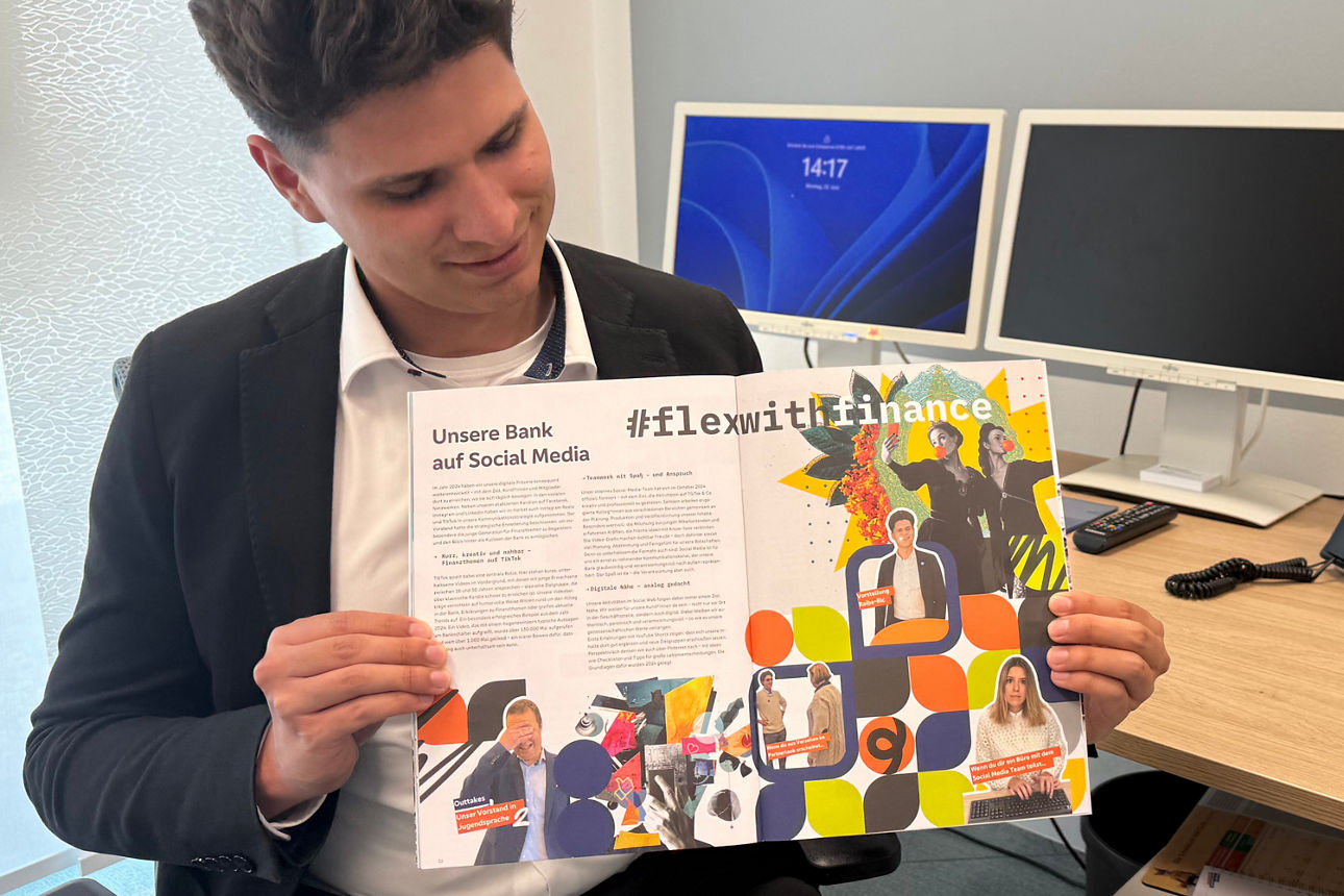 Aufgeblätterter Jahresbericht 2024 von einem Mitarbeiter - Social Media-Seite