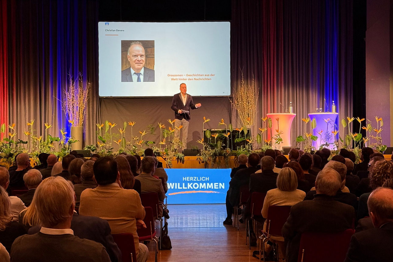 Christian Sievers als Redner beim Jahresempfang der Volksbank Rhein-Lahn-Limburg eG.