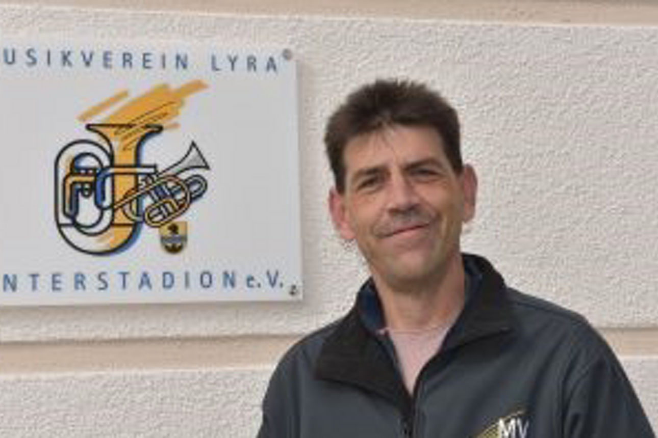 Kinder im Trikot