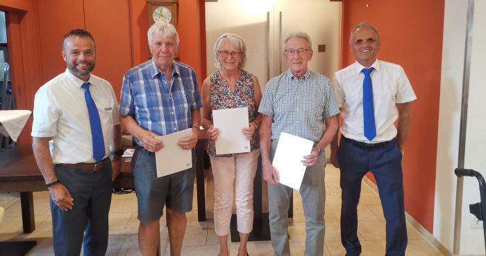 Mitgliederehrung bei der Infoversammlung in Jettingen
