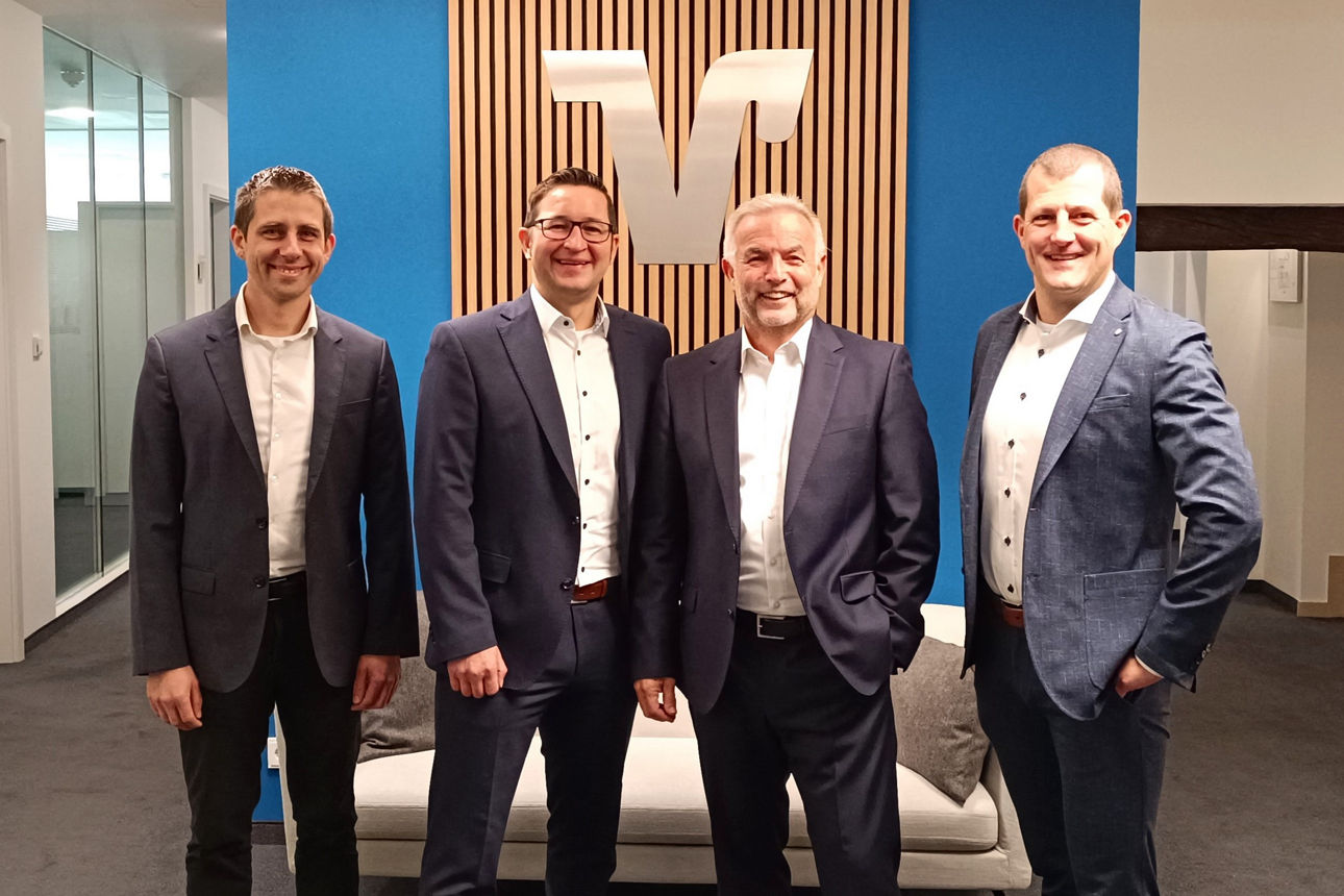 Doppelter Grund zur Freude bei den Fanmachern!