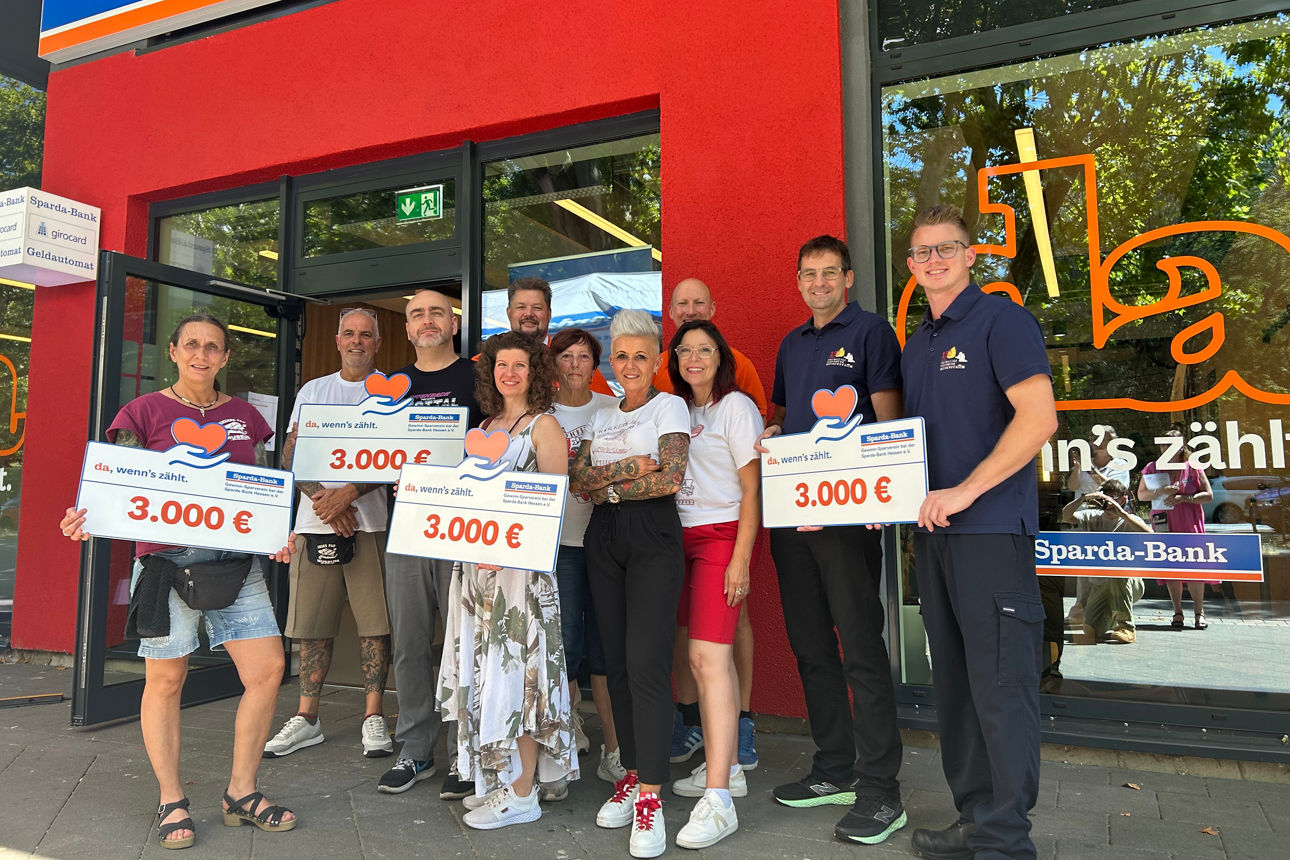 Spendenübergabe anlässlich Jubiläum in Offenbach