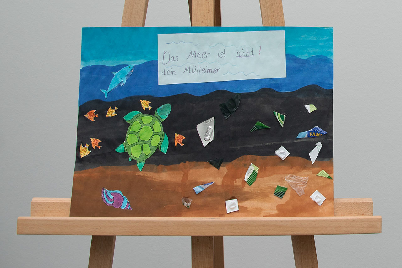 Bild zum Thema "Meer entdecken" auf einer Staffelei, Klasse 1-2 Platz-3