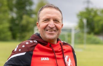 Kinder im Trikot