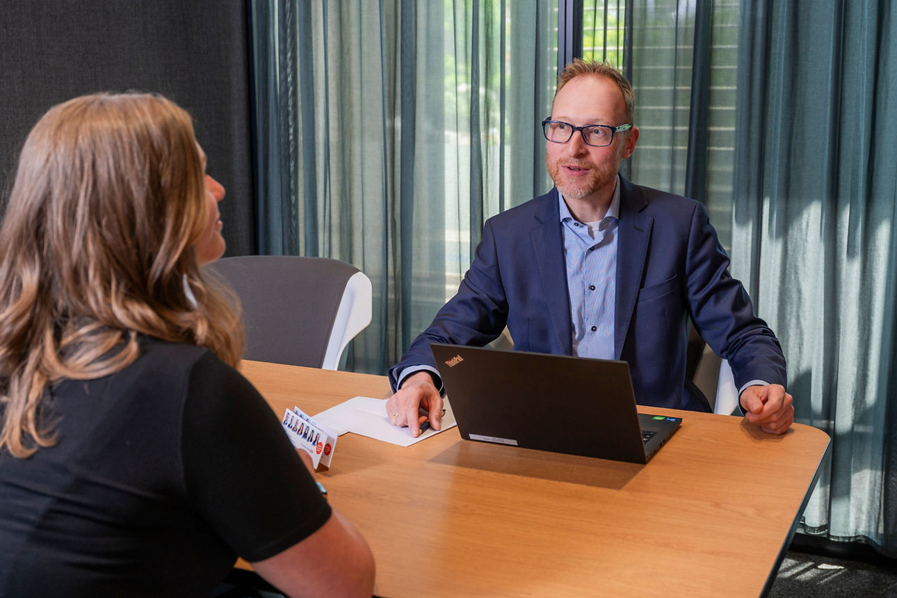 Nah. Persönlich. Digital.  