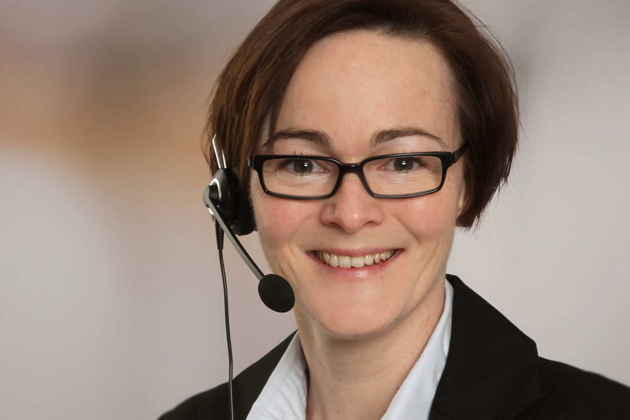 Mitarbeiter aus dem KSC mit Headset