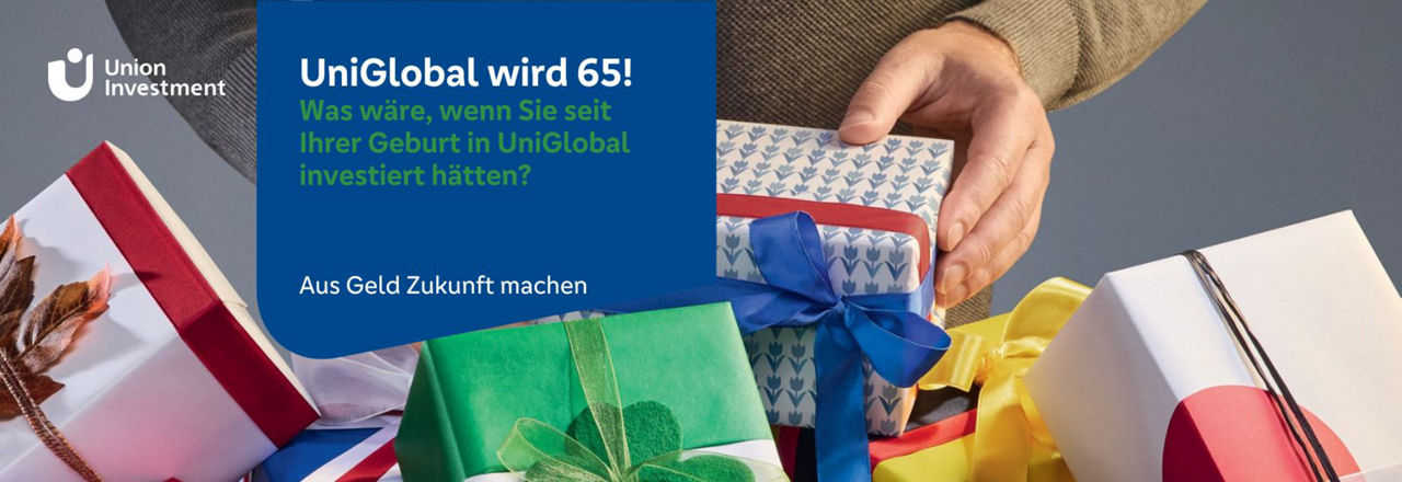 verschiedene Geschenke sind gestabelt 