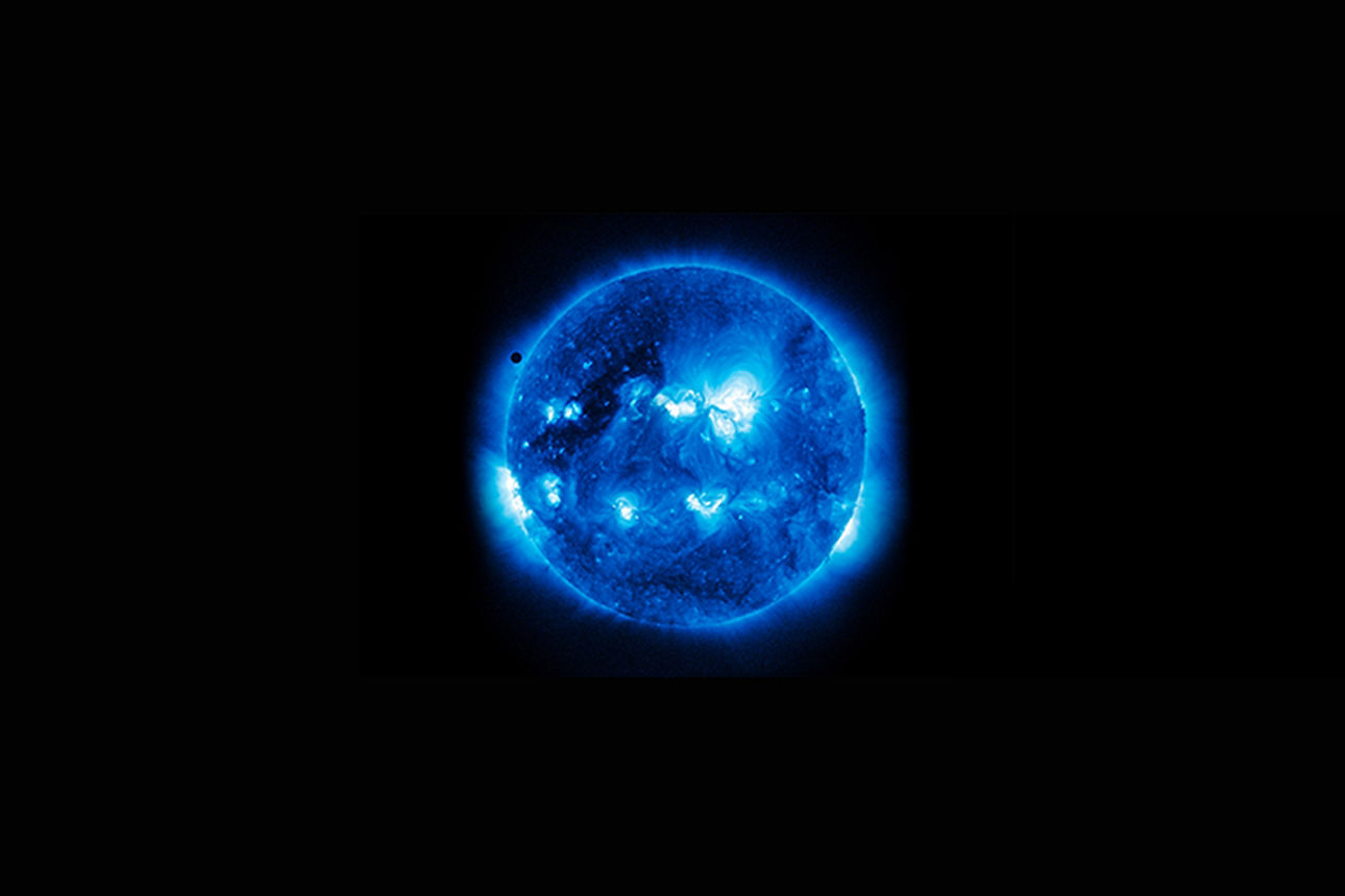 Bild eines blauen Planeten