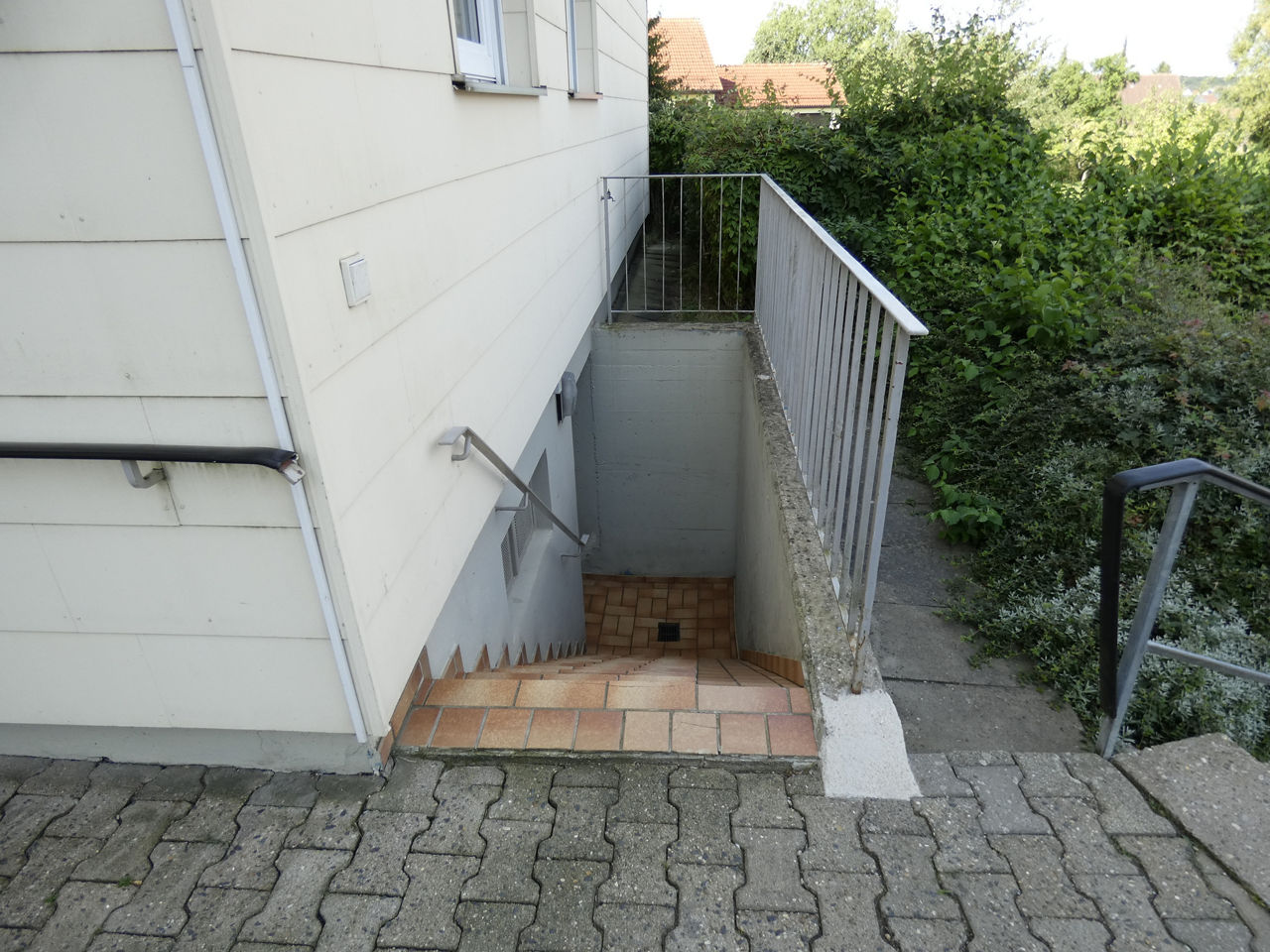 Zugang Keller
