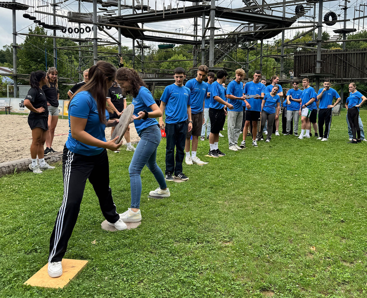 Unsere neuen Azubis beim Kennlernevent im Fun4You in Wiesloch