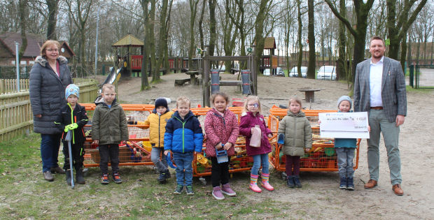 Spendenübergabe mit dem Kindergarten St. Bonifatius Benstrup