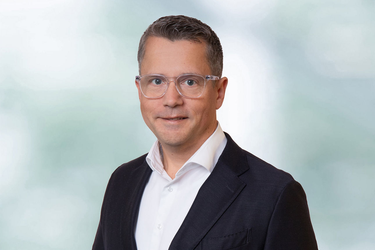 Portraitaufnahme unseres Kollegen Lars Knepper