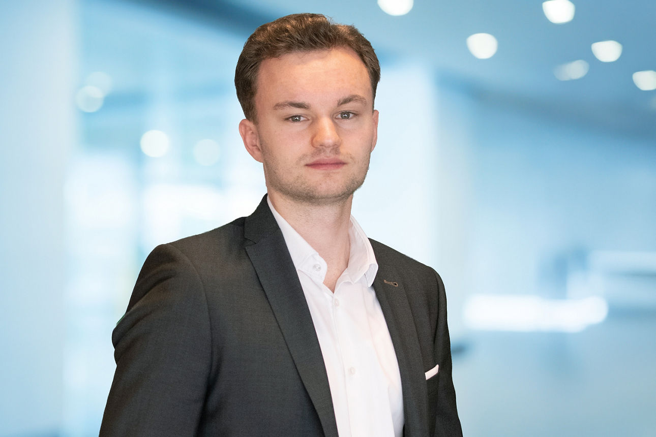 Porträtfoto von Adrian Koch