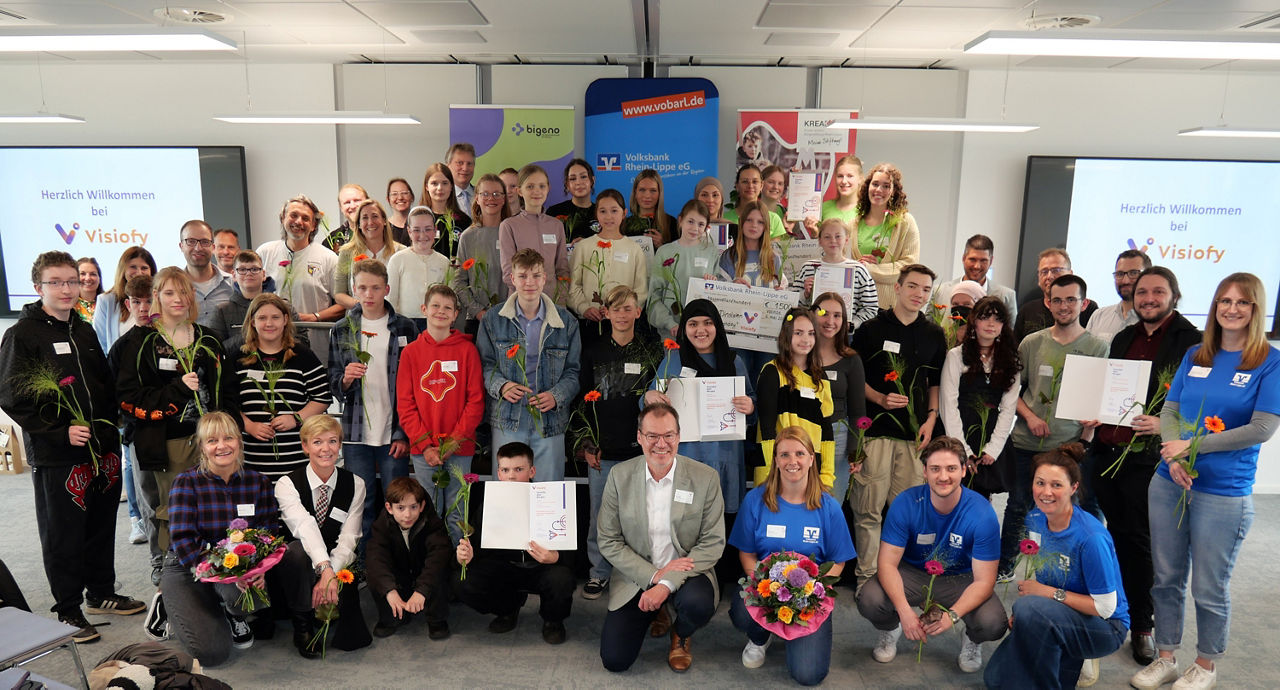 Schülerteams aus der Region präsentierten ihre innovativen Projekte rund um die Frage, wie unsere Zukunft aussehen kann.