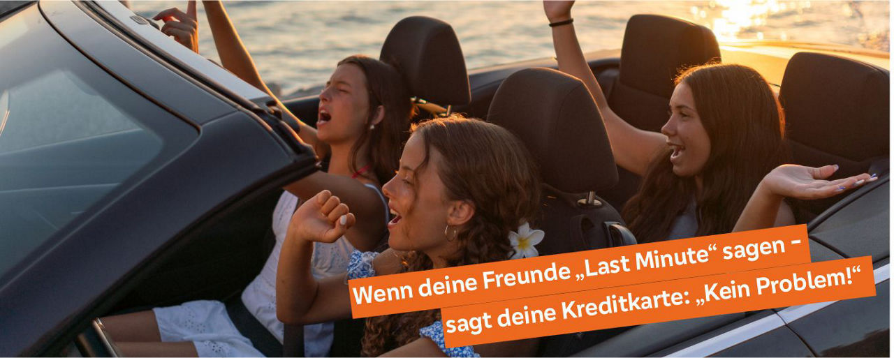 Sonnenuntergang mit Freundinnen im Cabrio