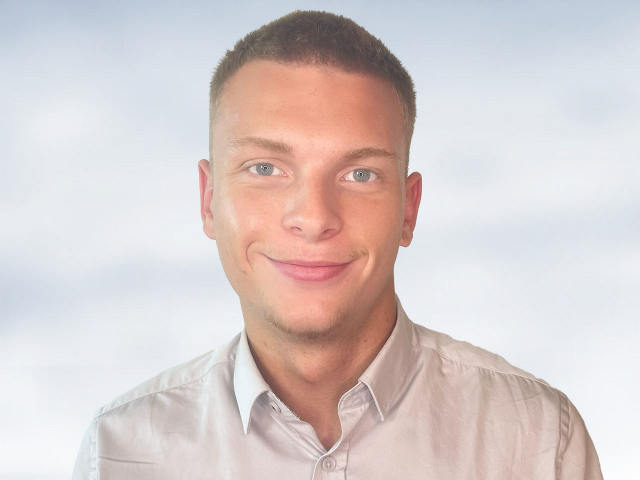 Portraitfoto eines Auszubildenden der Brandenburger Bank