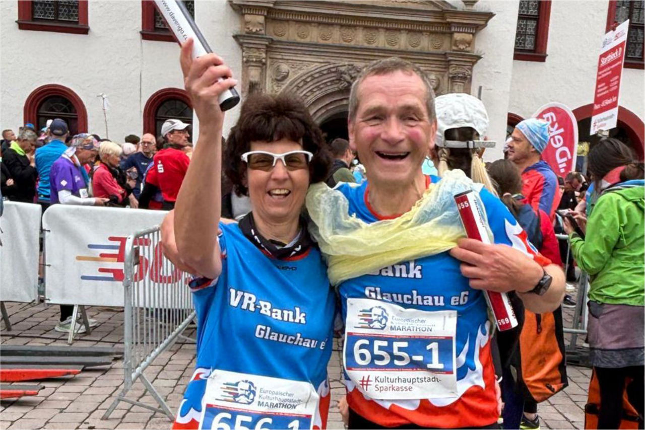 2 Läufer beim Kulturhauptstadt-Marathon in Chemnitz