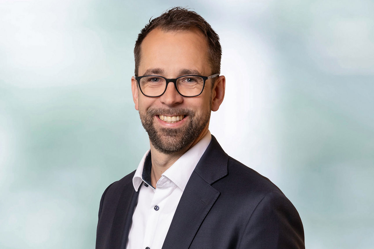 Portraitaufnahme unseres Kollegen Matthias Kurpanek