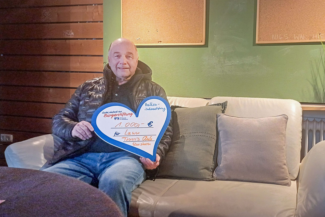 Entgegennahme des Spendenheres