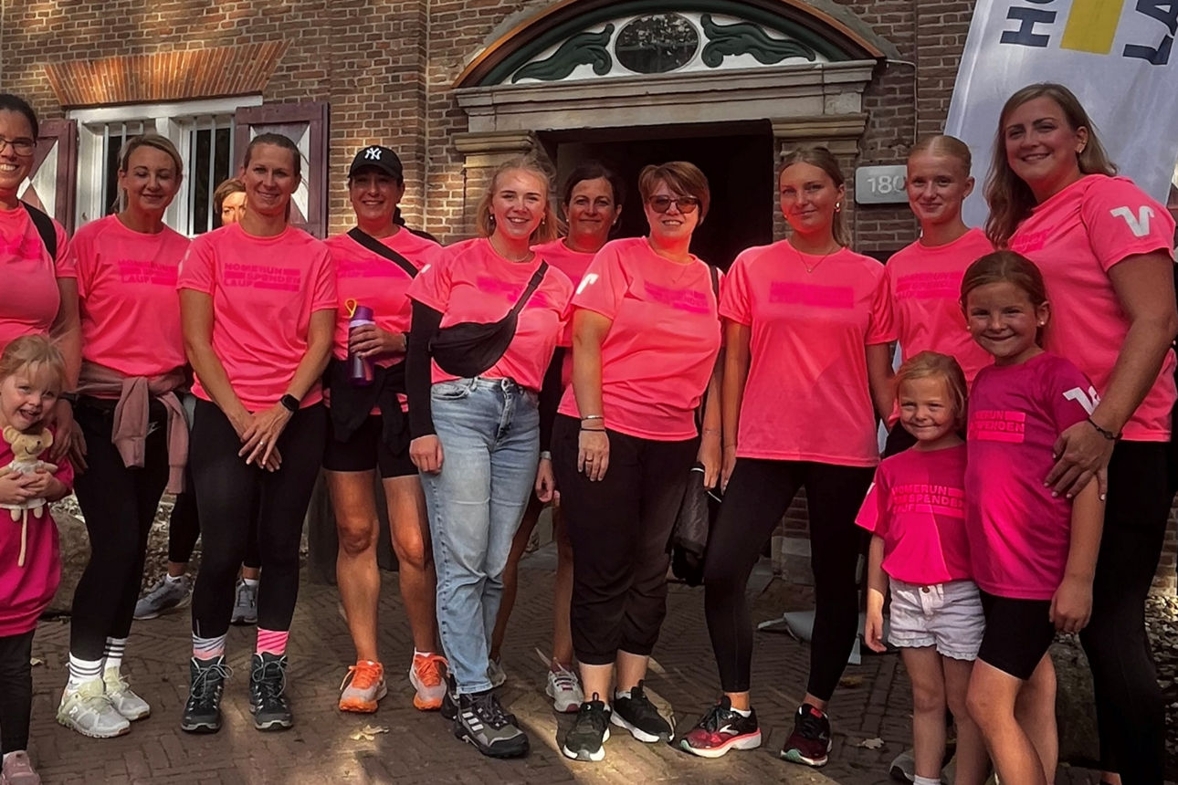 Gruppenbild der Volksbankerinnen beim Homerun Ladies Walk