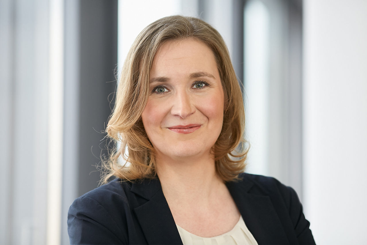 Simone Lange, Referentin Unternehmenskunden