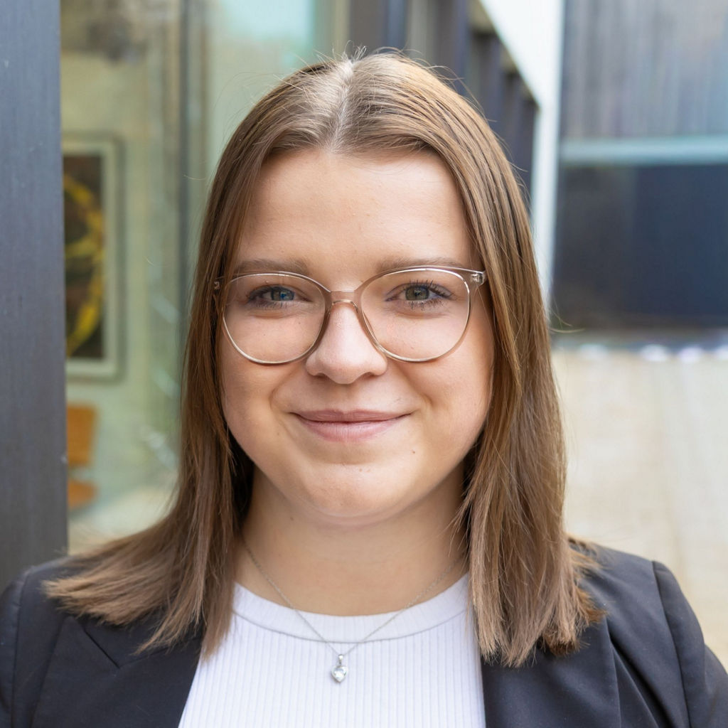 Portrait der Mitarbeiterin Lisa-Marie Lapi
