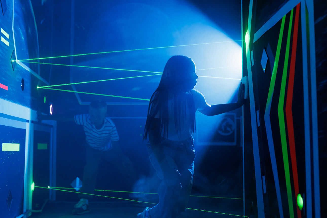 Lasertag Arena mit Kindern