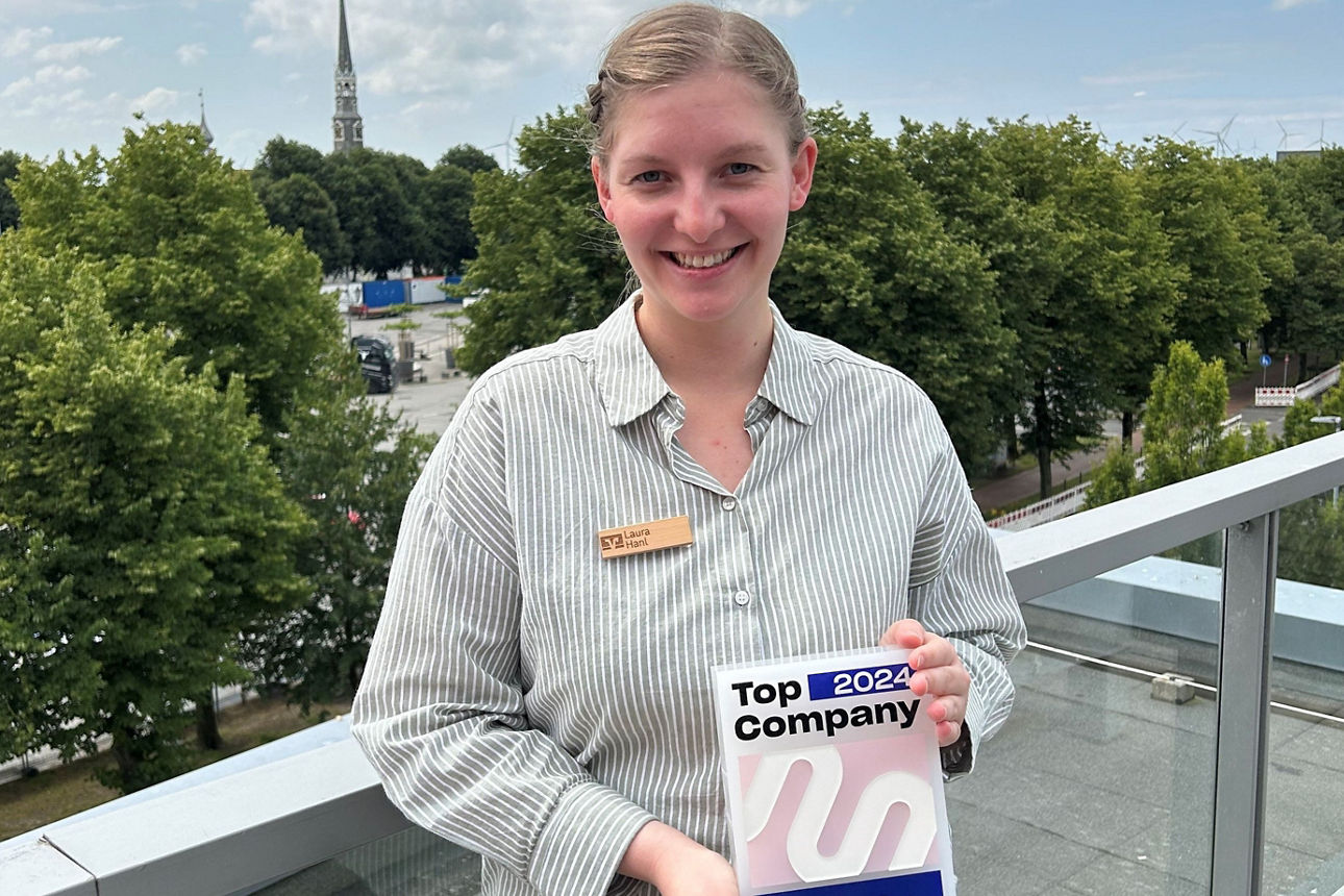 Laura mit dem Top Company Award 2024