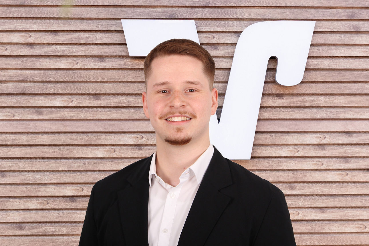 Portraitfoto Dennis Leuthard