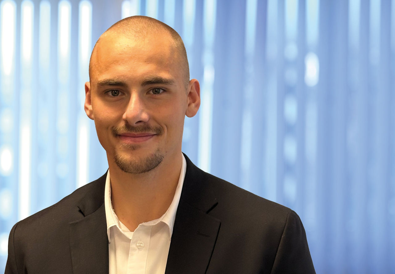 Portraitfoto von Yannik Strutt