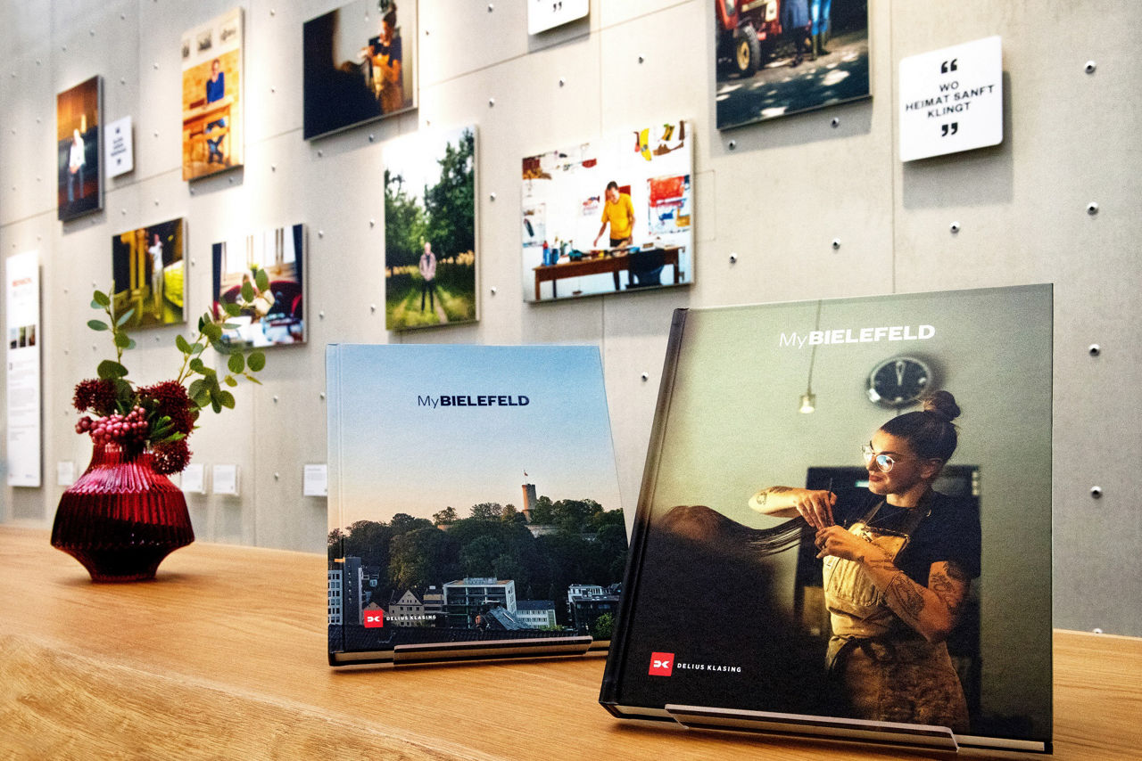 Volksbank-Lobby Ausstellung Mensch, Bielefeld