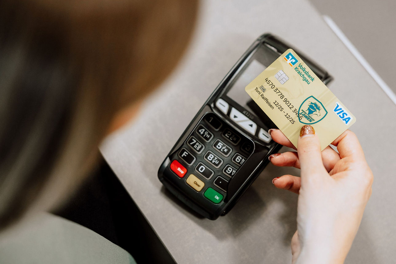 Bezahlvorgang mit der Löwen Visa-Karte
